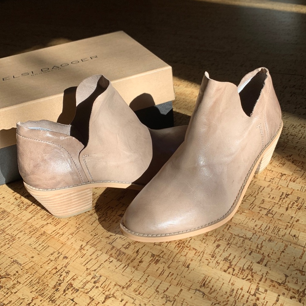 Kelsi Dagger Tan Leather Booties